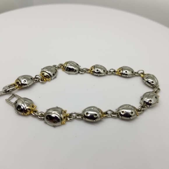 VINTAGE LIZ CLAIBORNE LADYBUG BRACELET - Picture 2 of 4